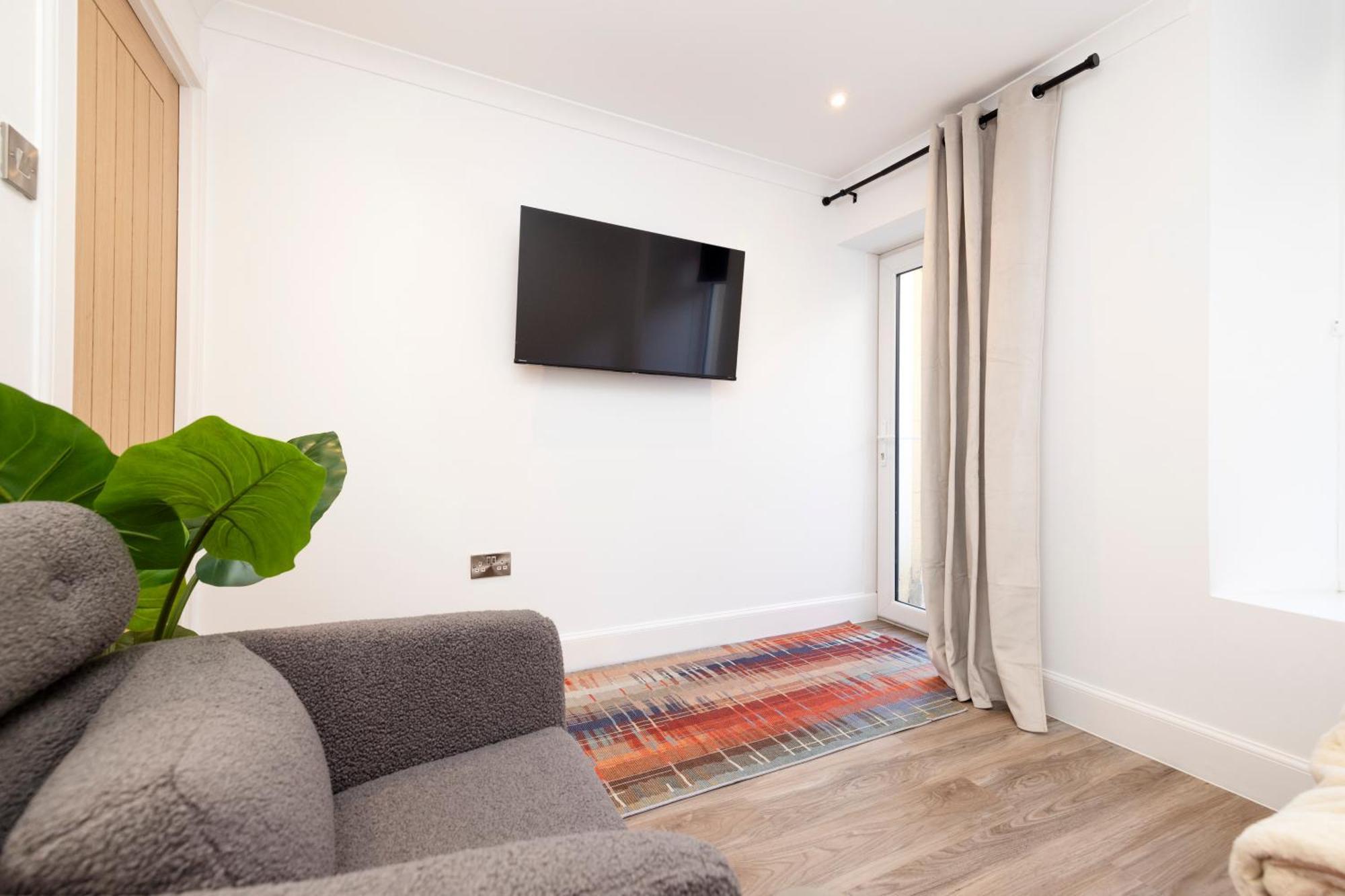 Joivy 3Br Flat In Haymarket With Free Parking Edinburgh Luaran gambar