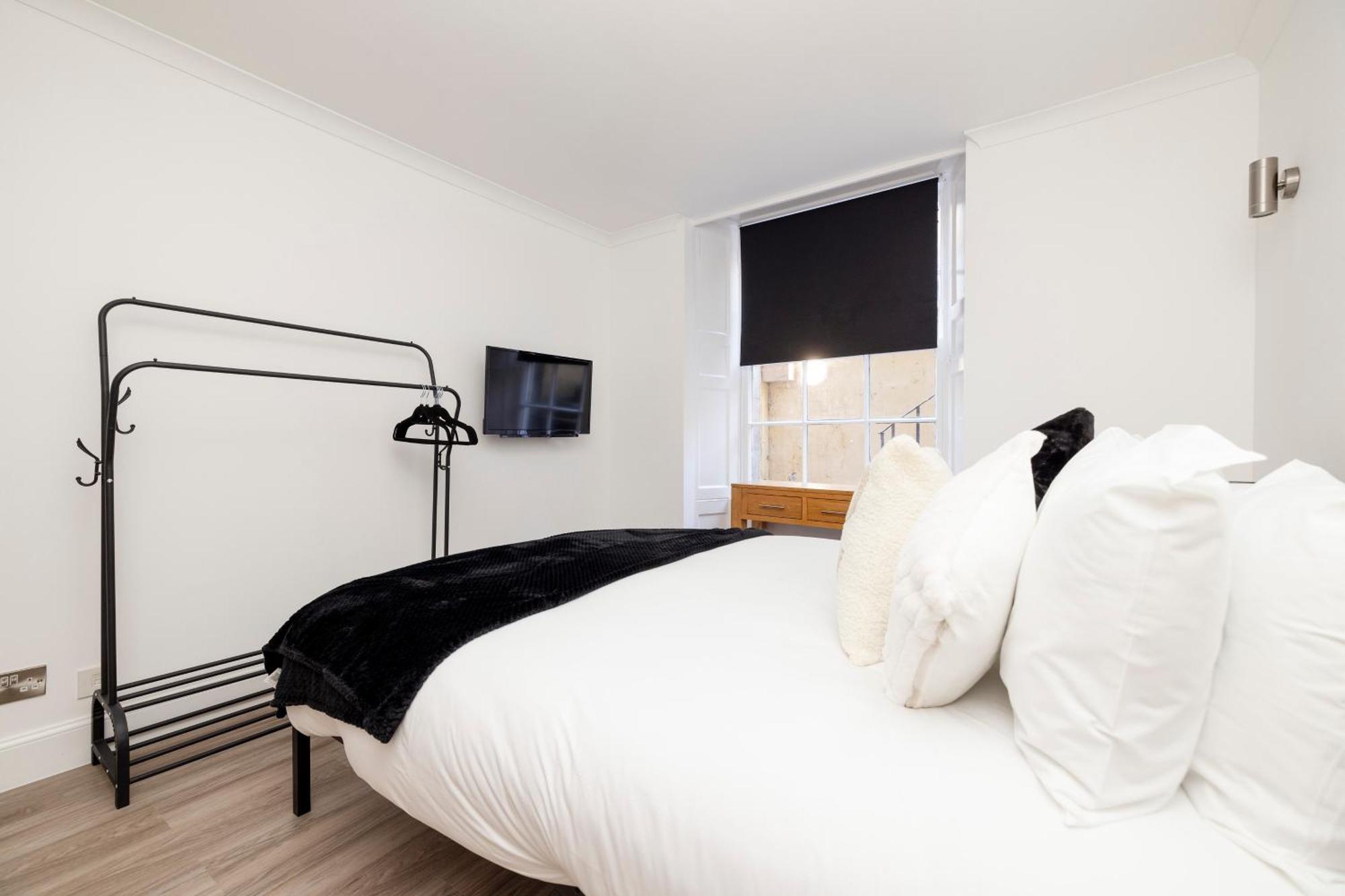 Joivy 3Br Flat In Haymarket With Free Parking Edinburgh Luaran gambar
