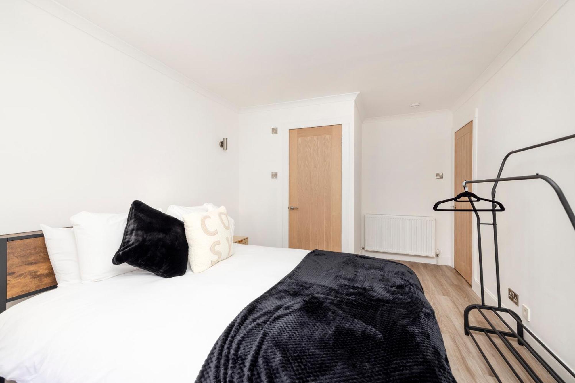 Joivy 3Br Flat In Haymarket With Free Parking Edinburgh Luaran gambar