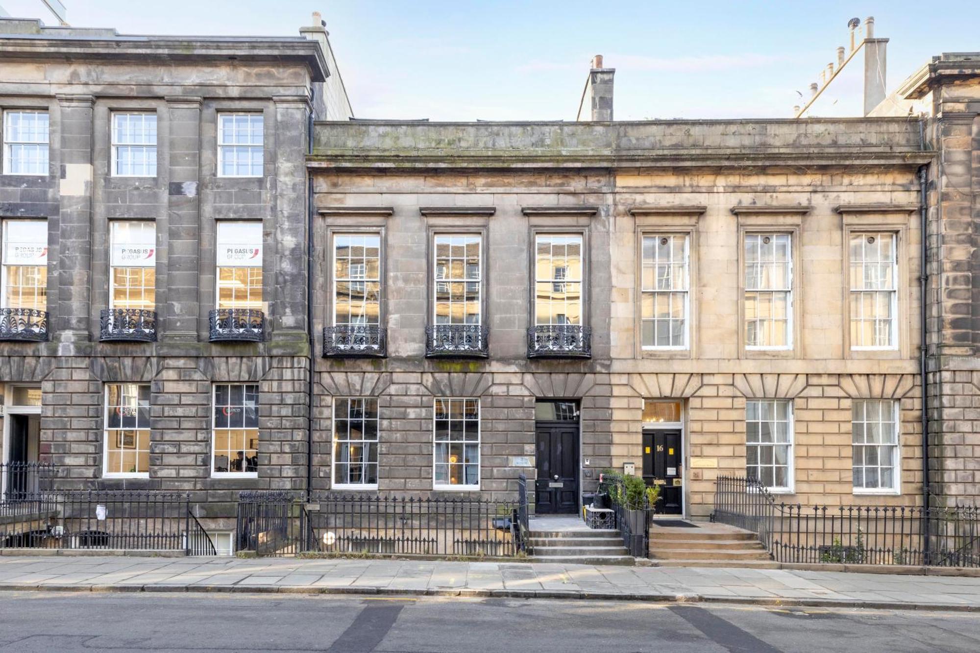 Joivy 3Br Flat In Haymarket With Free Parking Edinburgh Luaran gambar